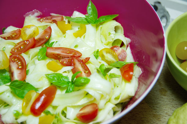 Salade de courgettes crues marinées – Laure et Slox
