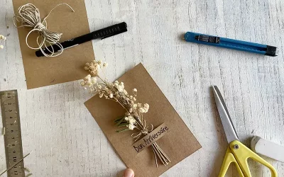 DIY carte d&rsquo;anniversaire fleurs séchées